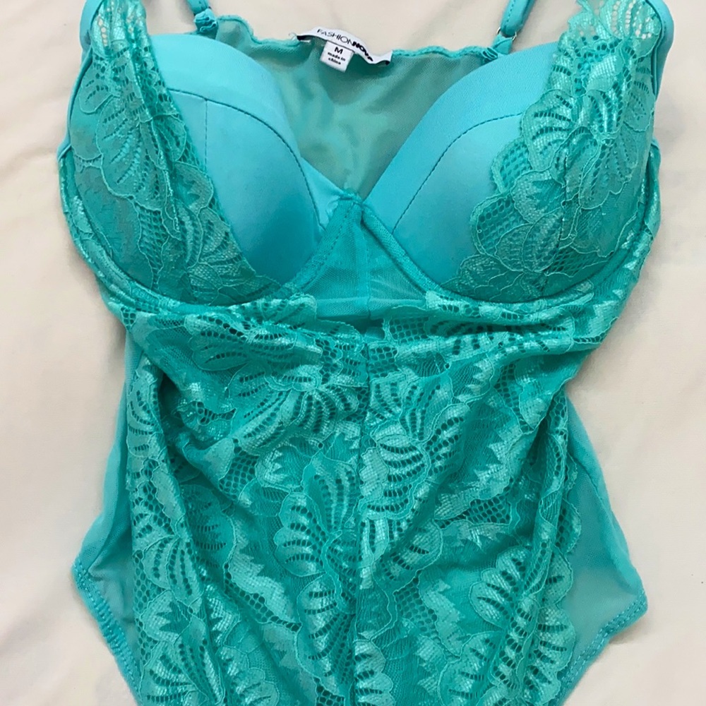 Fashion nova bodysuit size medium worn once! - Picture 5 of 11